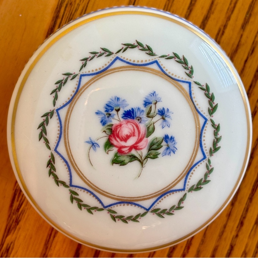 Limoges Palais Royale Trinket Box Floral Ancienne Manufacture Royale, France